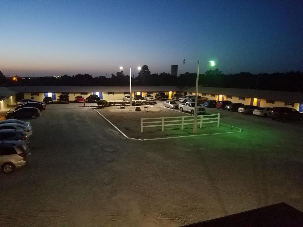 Executive Inn Cisco エクステリア 写真